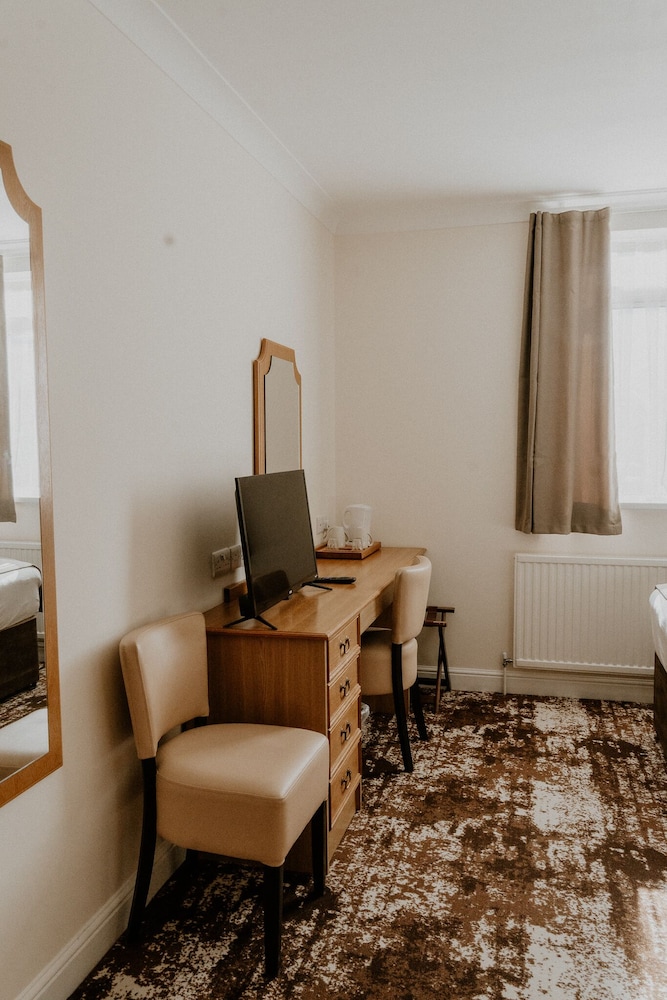 Twin Room, Ensuite photo 2