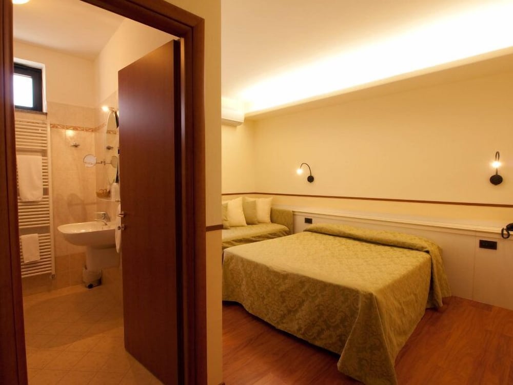 Triple Room photo 1