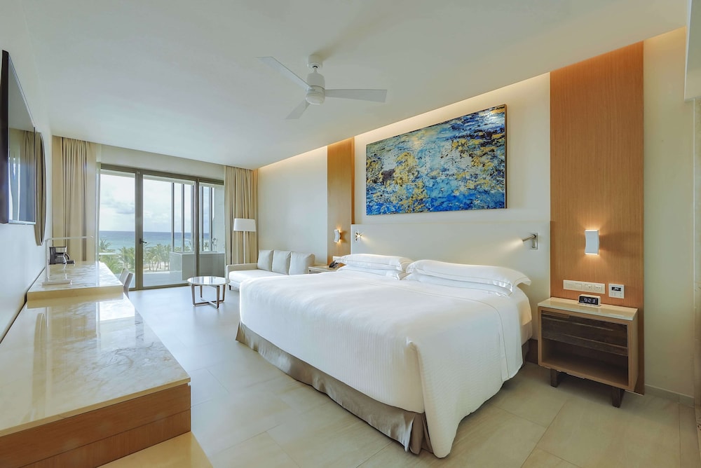 Junior Suite Ocean Front Premium Level