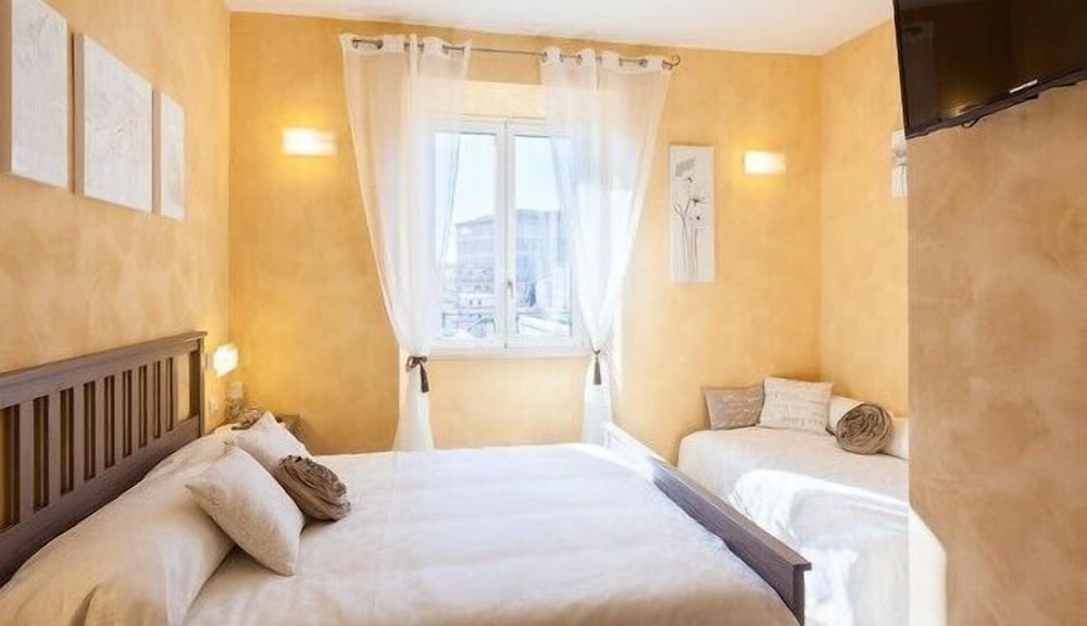 Triple Room, City View