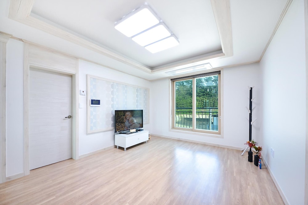 Basic Room, 1 Bedroom (201)