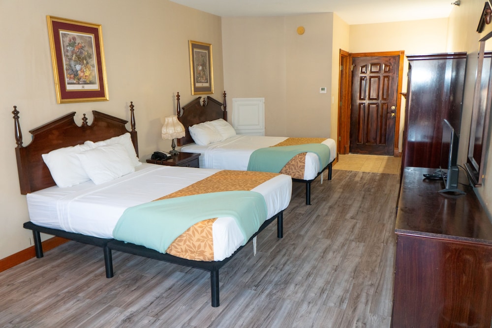 Classic Room, 2 Queen Beds