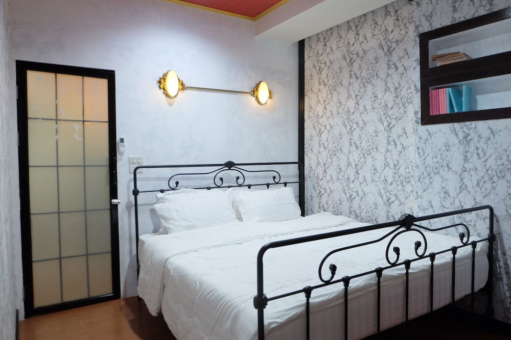 Deluxe Room, 1 King Bed, Non Smoking