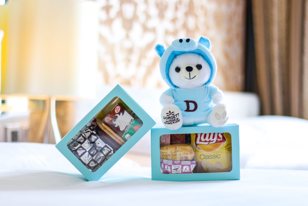 Family Quad Room Comfort (Free Breakfast & Meal Coupons) photo 3