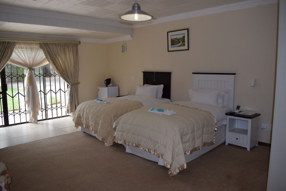 Deluxe Twin Room photo 1