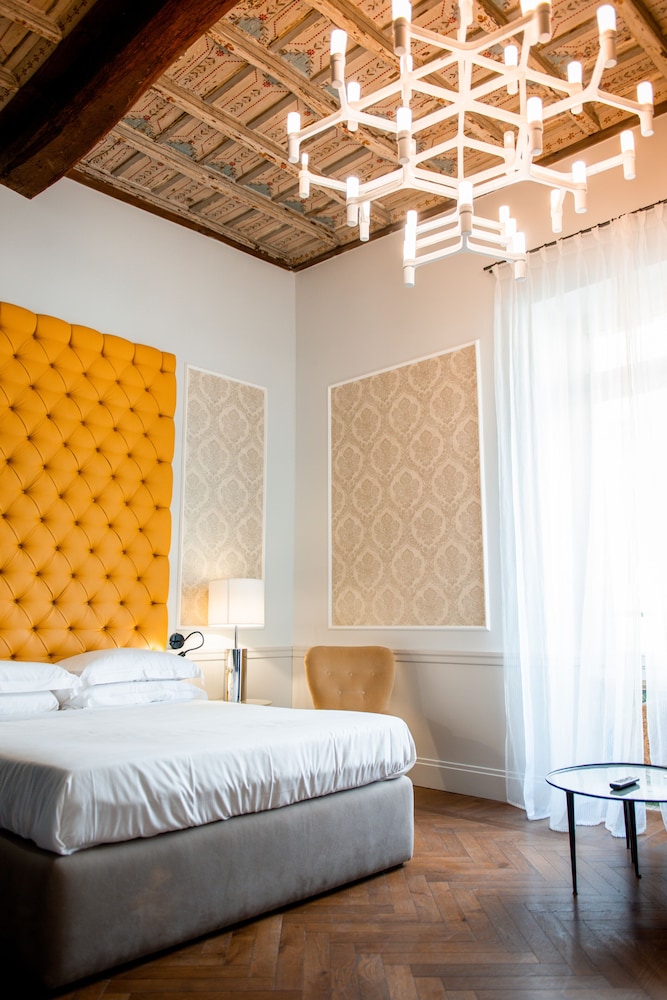 Junior Studio Suite