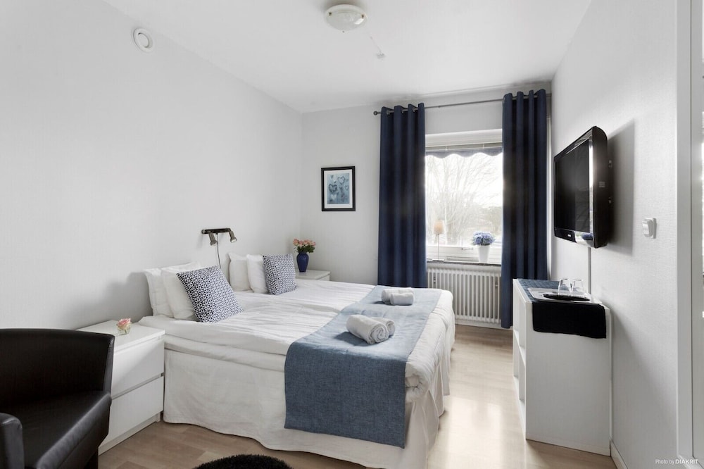 Basic Double Room photo 3