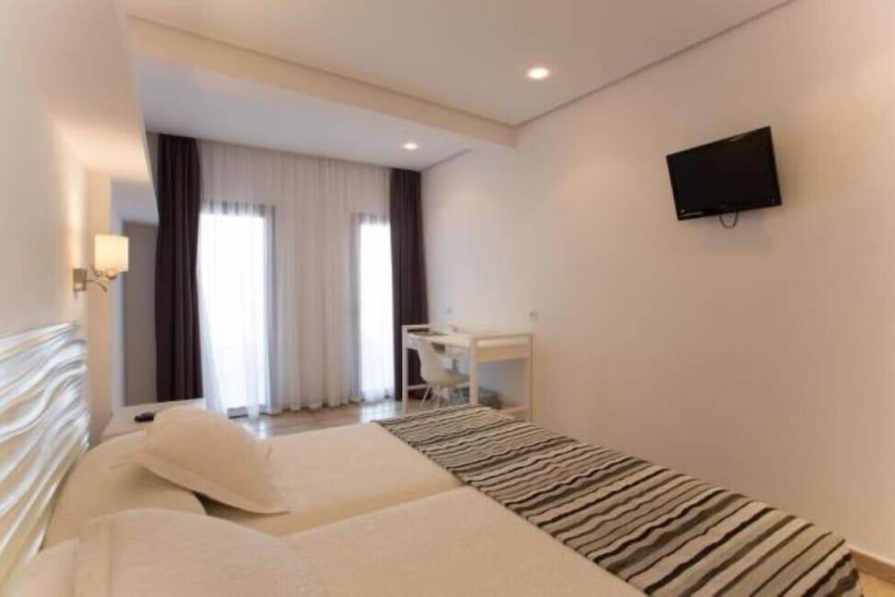 Deluxe Double Room photo 3