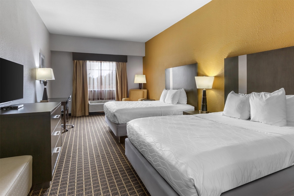 Standard Room, 2 Queen Beds, Accessible, Refrigerator & Microwave photo 1