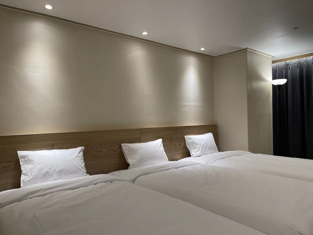 Basic Triple Room - Photo 3