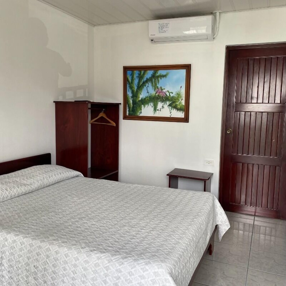 Economy Double Room photo 2