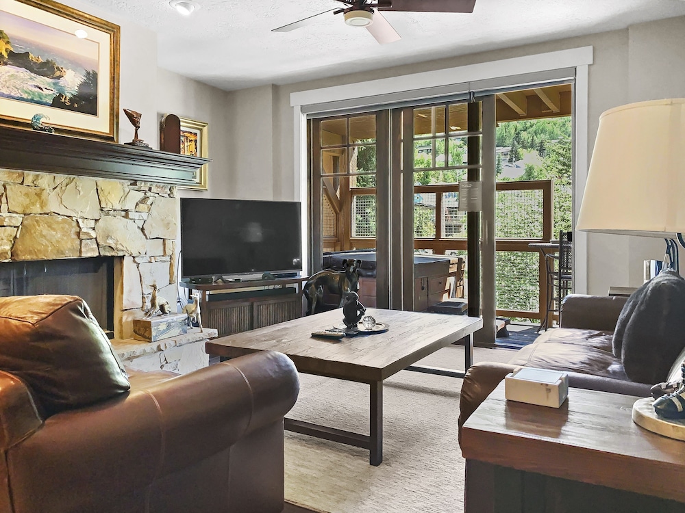 Condo, 3 Bedrooms