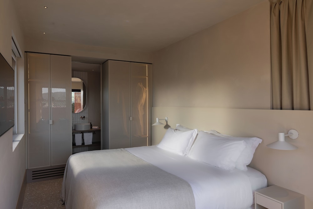 Erasmo 2 Bedroom Panoramic Sea View Terrace Suite photo 3