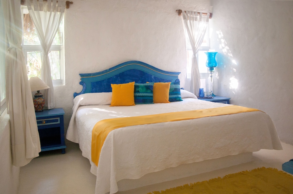 Bungalow, 1 King Bed, Non Smoking