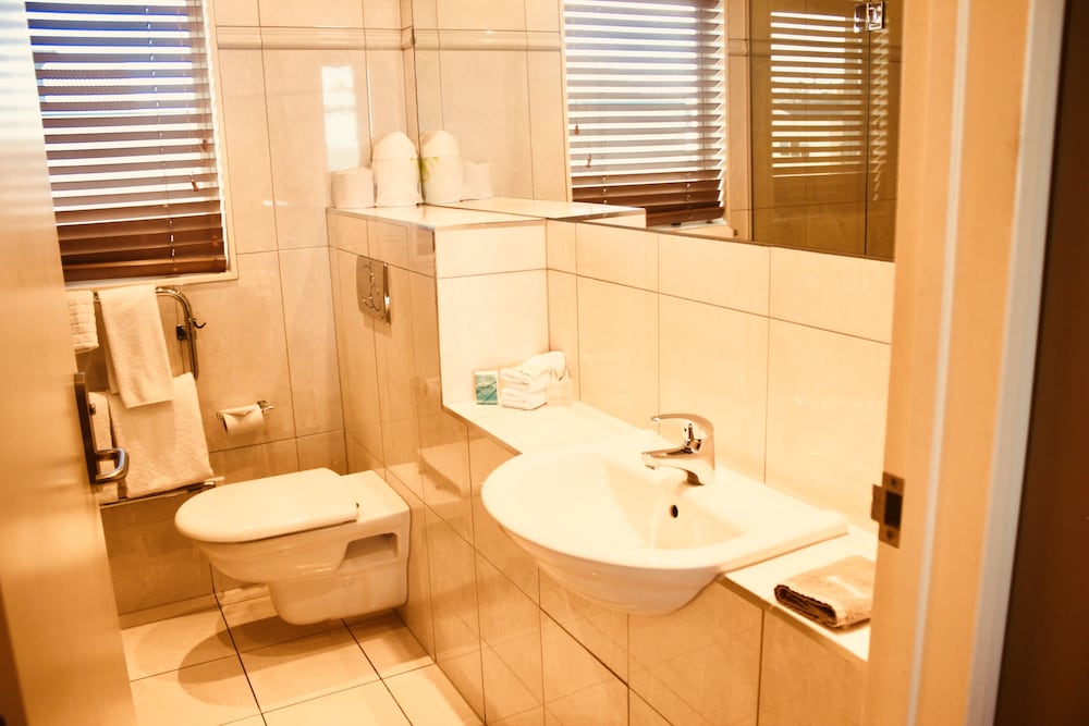 Ocean View Executive Suite with Spa - Photo 8