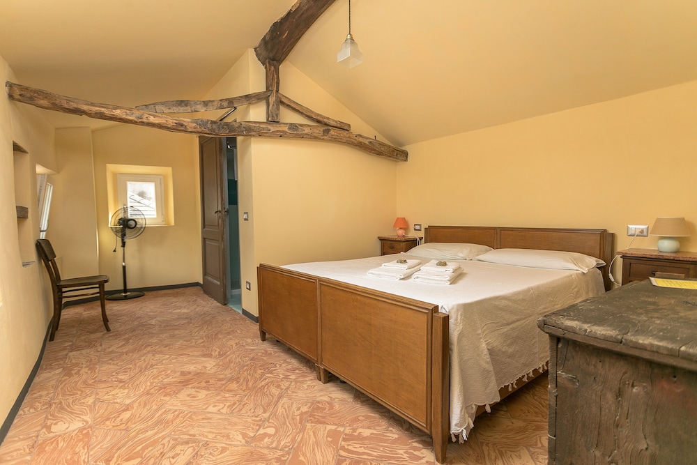 Panoramic Triple Room, Lake View