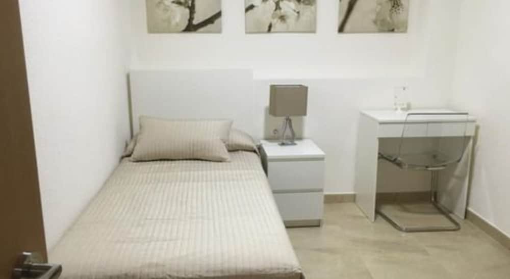 Habitación individual, baño compartido