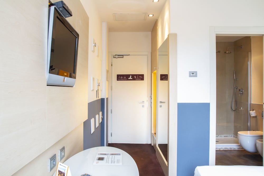 Superior Double or Twin Room - Photo 4