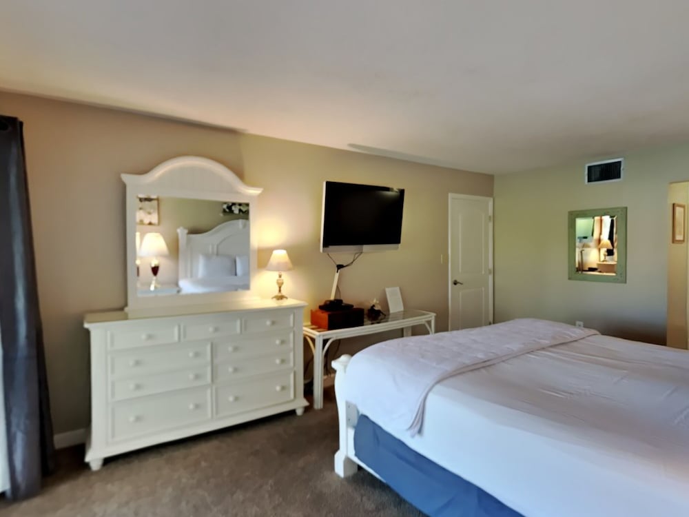 Condo, Multiple Beds, Patio, Golf View (Golf Villa 706 - No Pets)