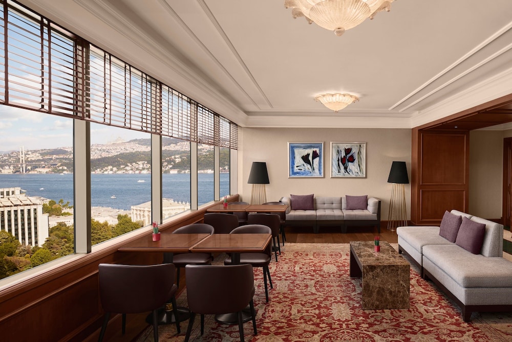 Presidential Suite, 1 King Bed with Sofa bed