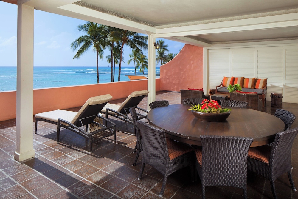 Prestige Oceanfront Suite, 1 Bedroom, 1 King + Sofa bed