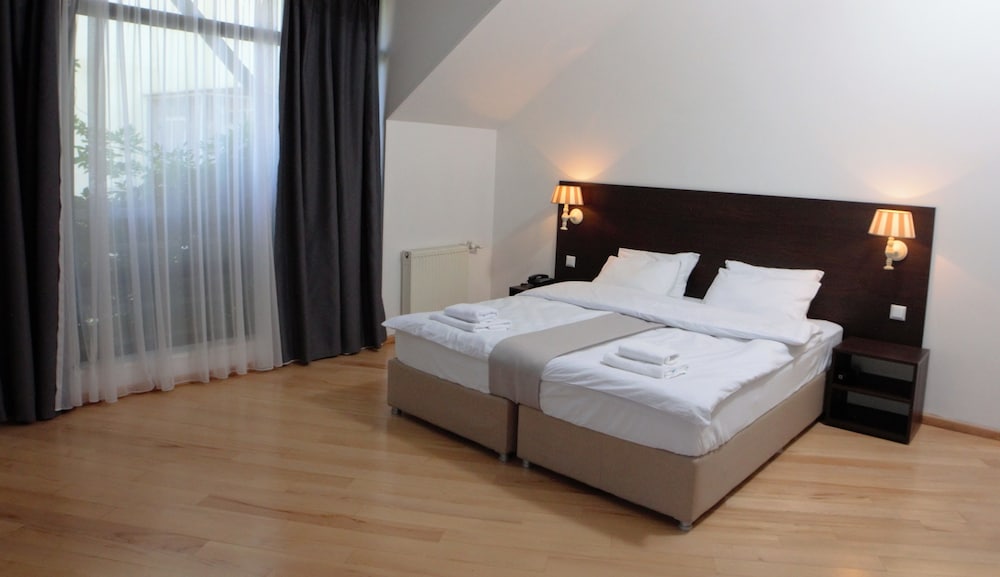 Family Room, 2 Bedrooms, City View photo 1