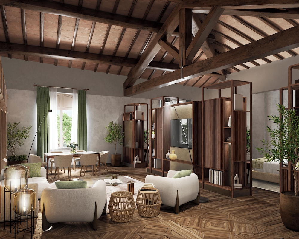 Signature Suite - Photo 3