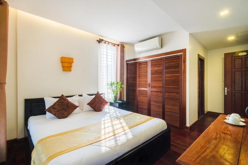 Deluxe Room, 1 King Bed