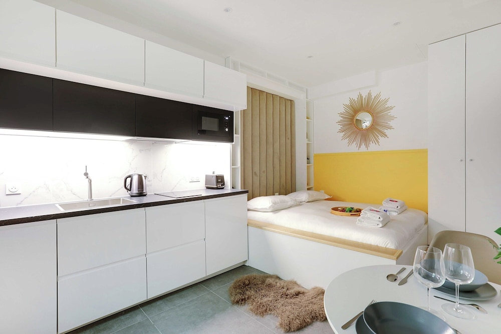 Apartment photo 2