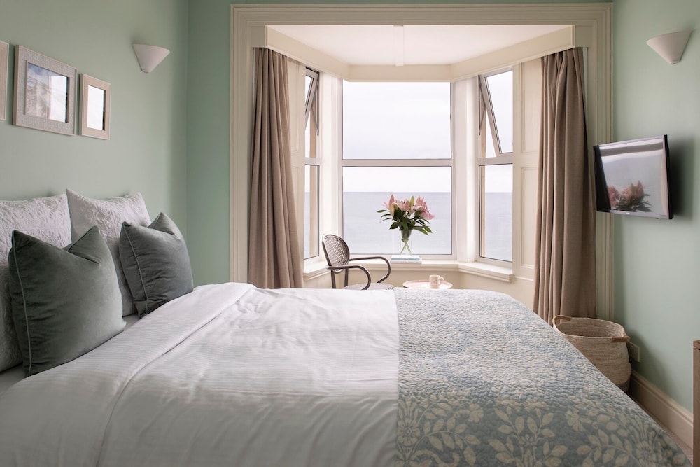 Superior Double or Twin Room, Sea View, Sea Facing photo 2