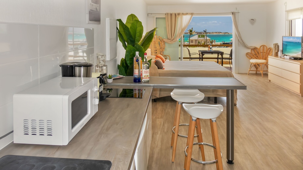 Traditional Studio, 1 King Bed, Sea View