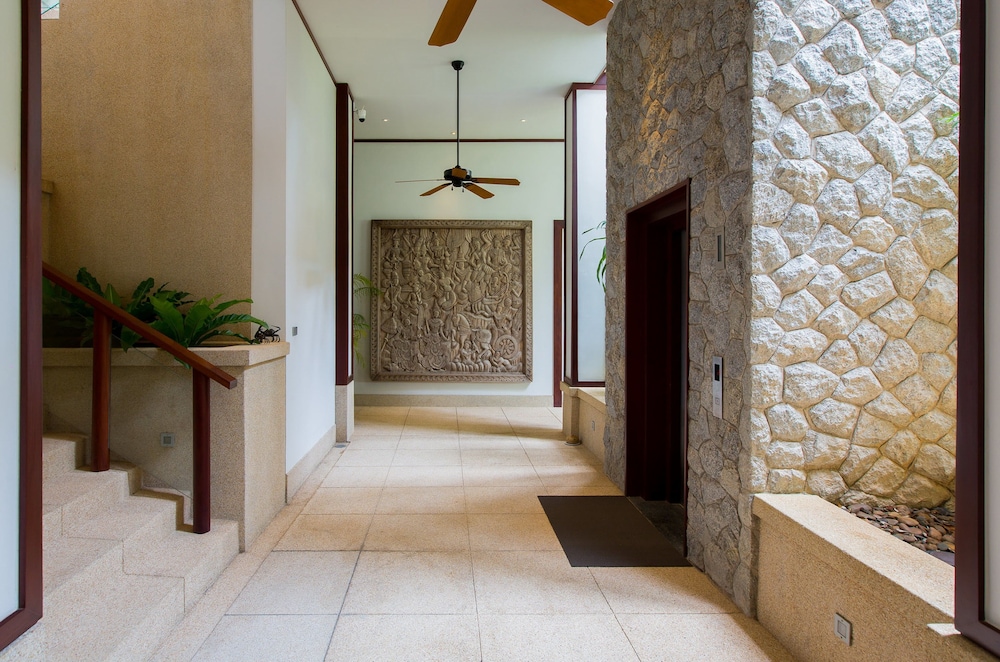 6-Bedroom Villa - Pool View photo 1