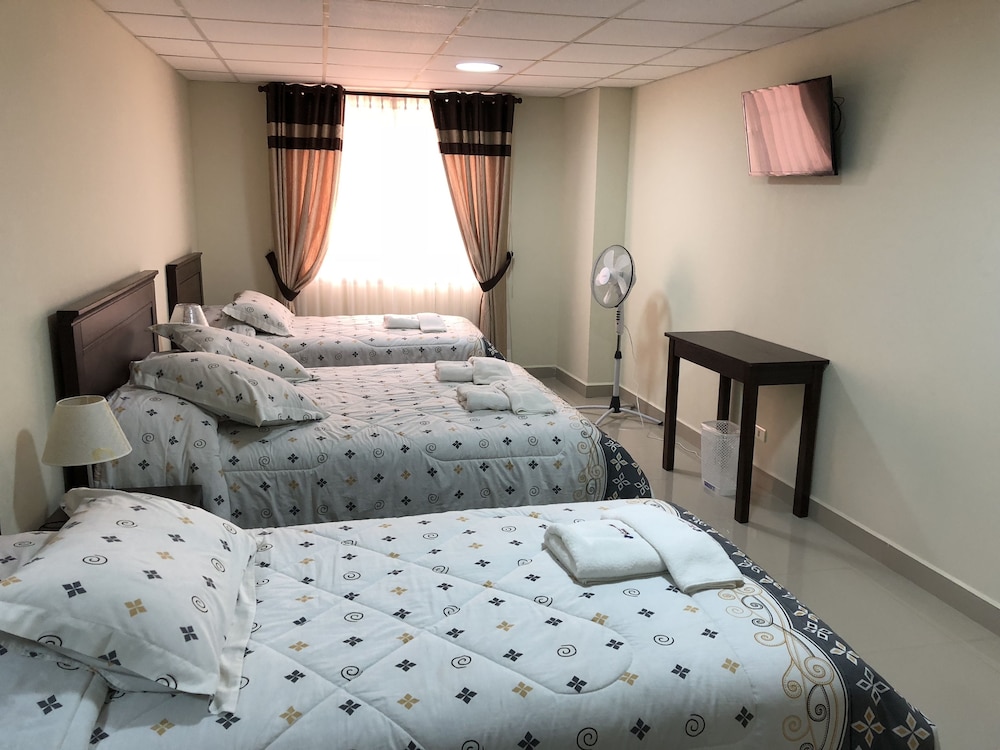 Family Quadruple Room photo 3