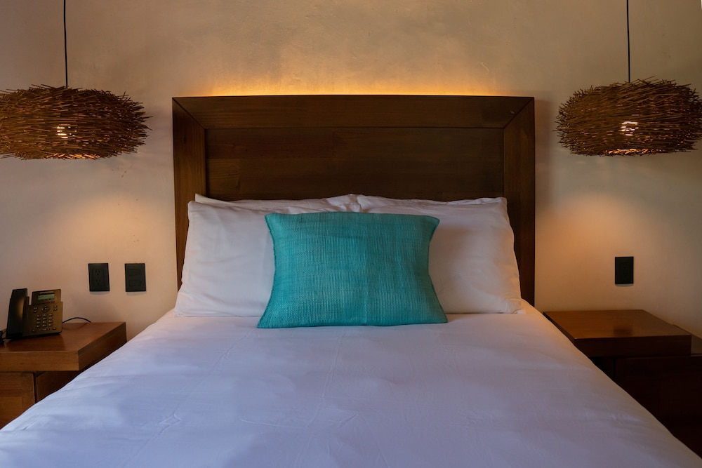 Studio Suite, 1 Queen Bed, Terrace, Lagoon View