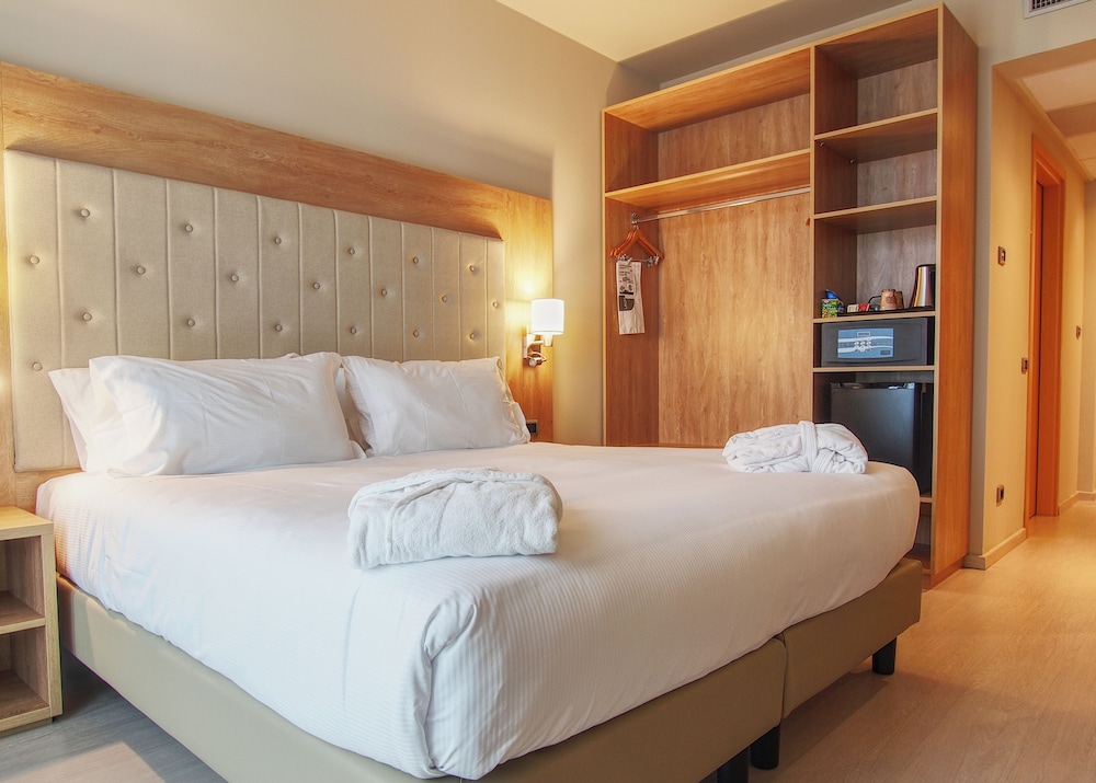 Superior Double Room Single Use photo 1