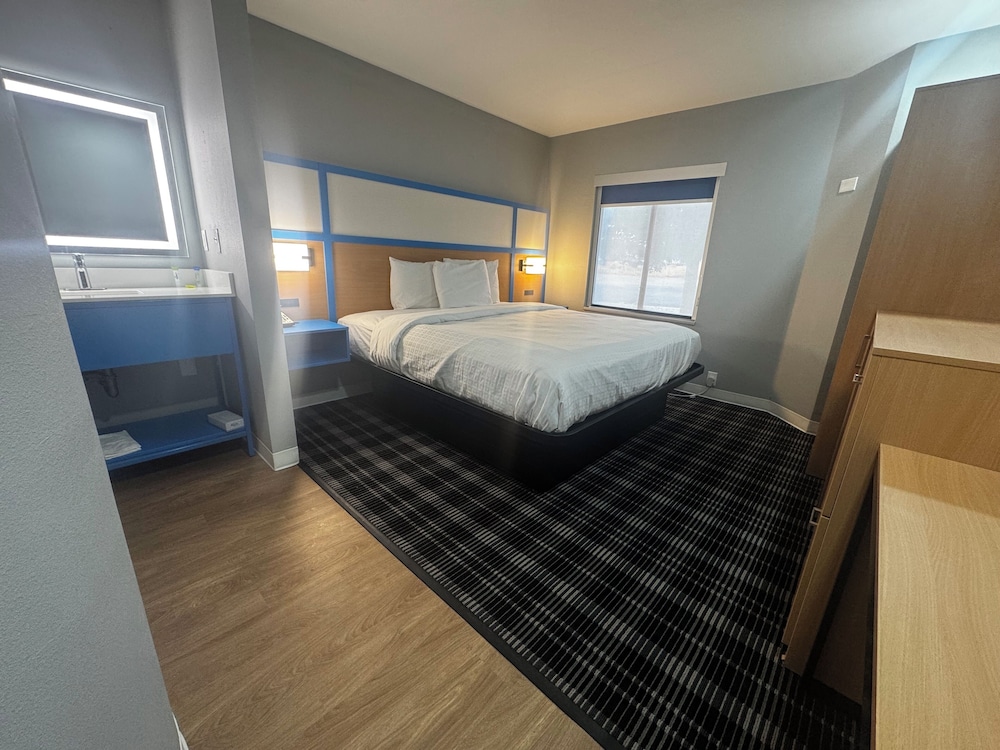 Basic Single Room photo 3