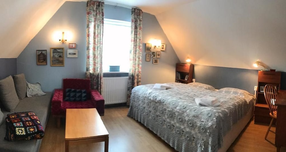 Triple Room, Shared Bathroom (Sveita) photo 1