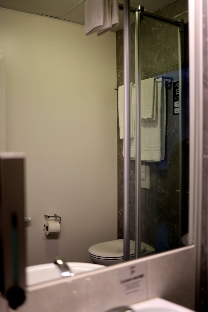 Standard Double or Twin Room - Photo 3