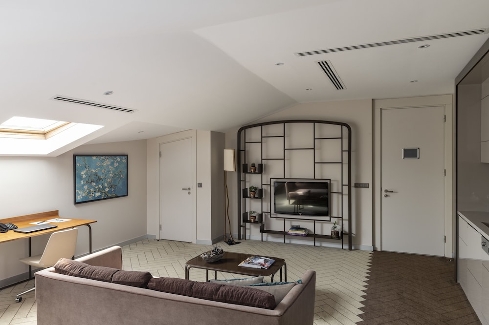 Deluxe Studio Suite, Multiple Beds, Kitchen photo 2