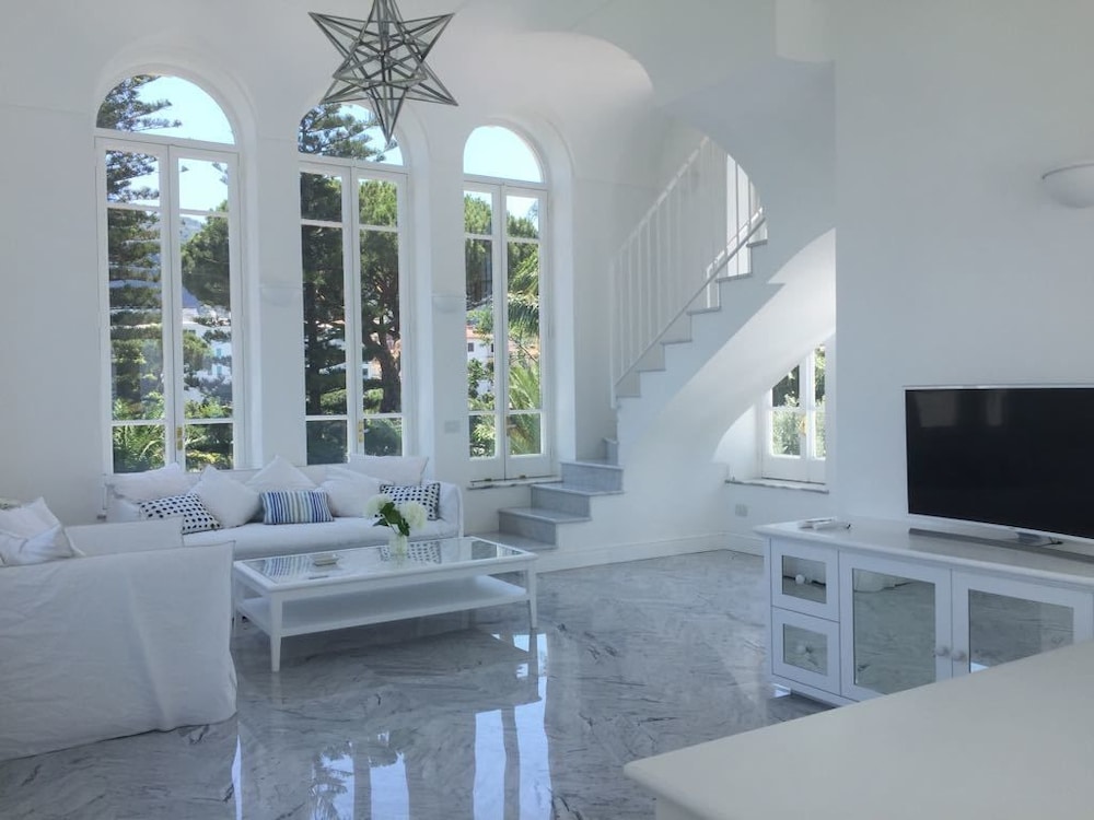 Deluxe Suite, Jetted Tub, Sea View