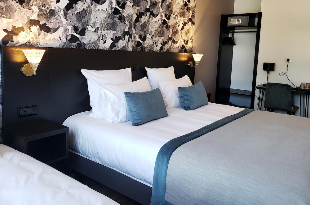 Deluxe Room - Photo 1