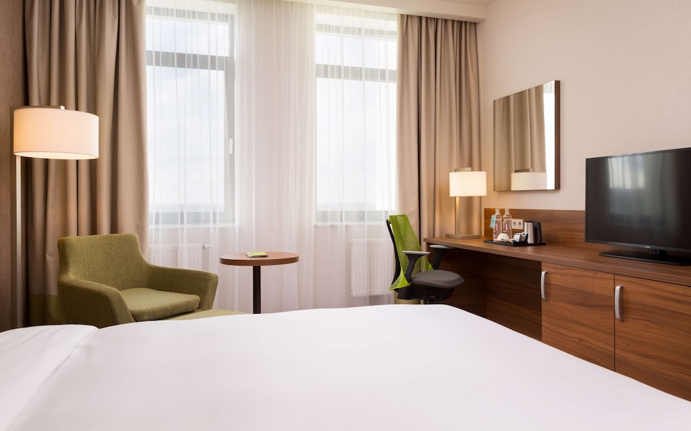 Room, 1 King Bed photo 1