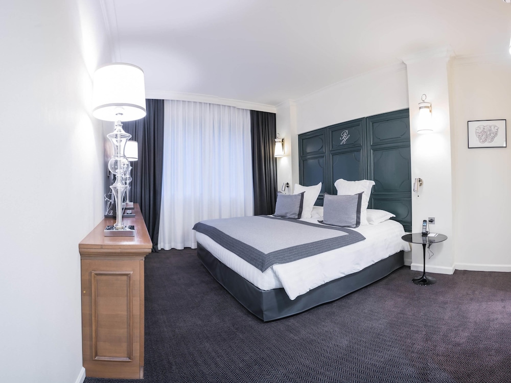 Deluxe Suite, 1 King Bed, Park View photo 1