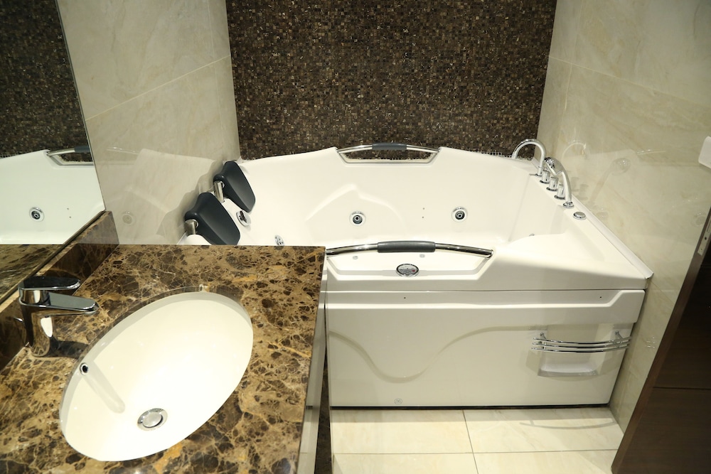 Executive Suite photo 2