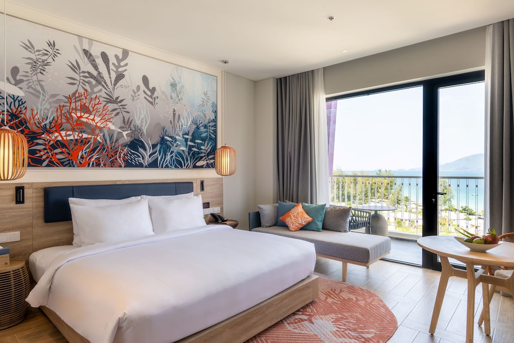 Deluxe Ocean View King photo 2