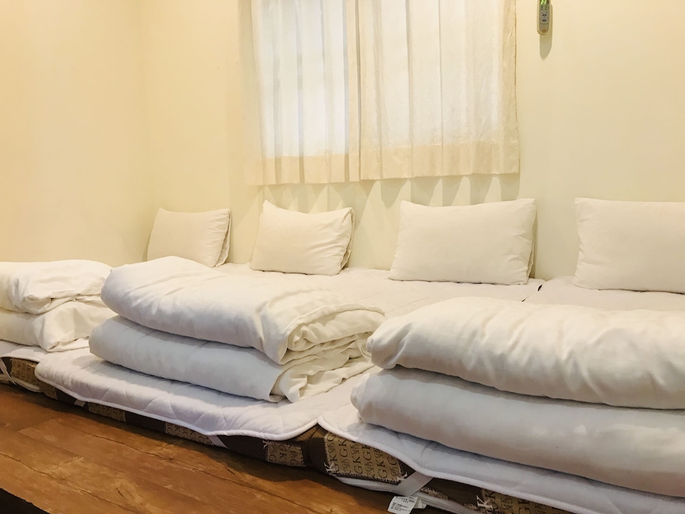 Basic Quadruple Room photo 1