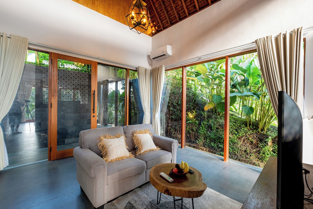 One Bedroom Private Pool Villa with Valley View - Photo 33