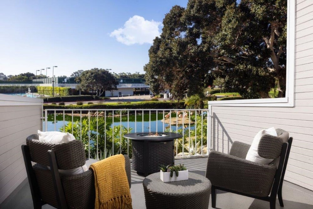 Executive Suite, 1 Bedroom, Bay View - Photo 1