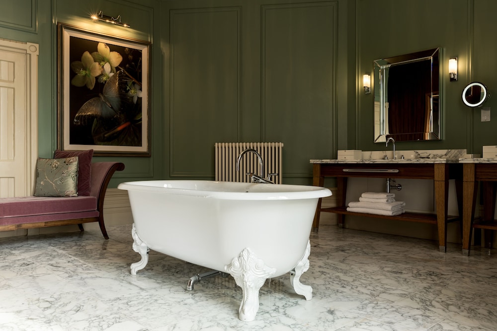 Royal Suite, 3 Bedrooms, Non Smoking thumbnail 5