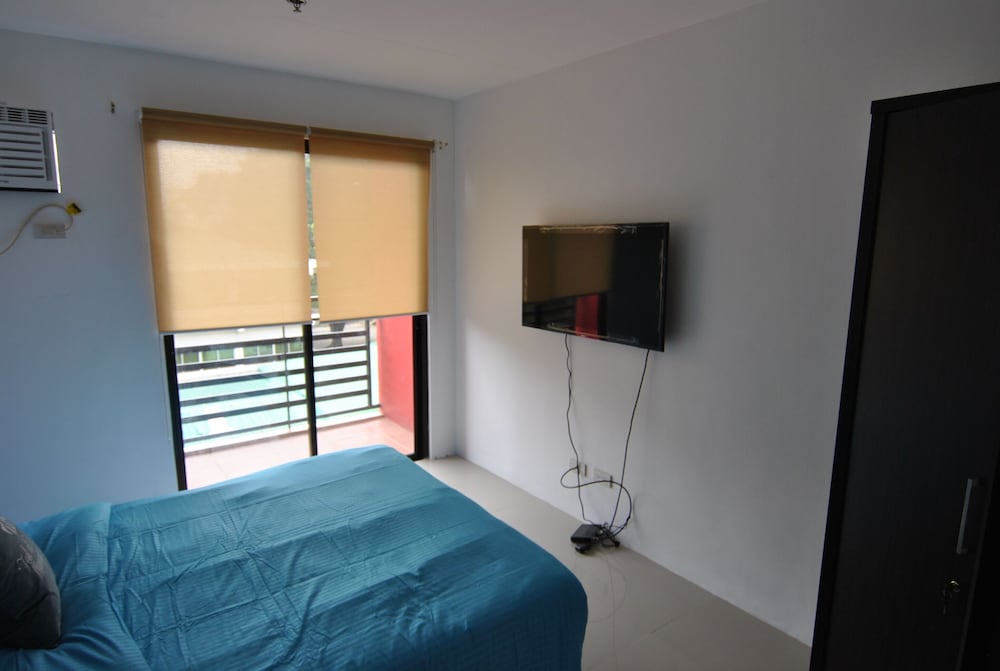 City Apartment, 2 Bedrooms (T12) photo 2